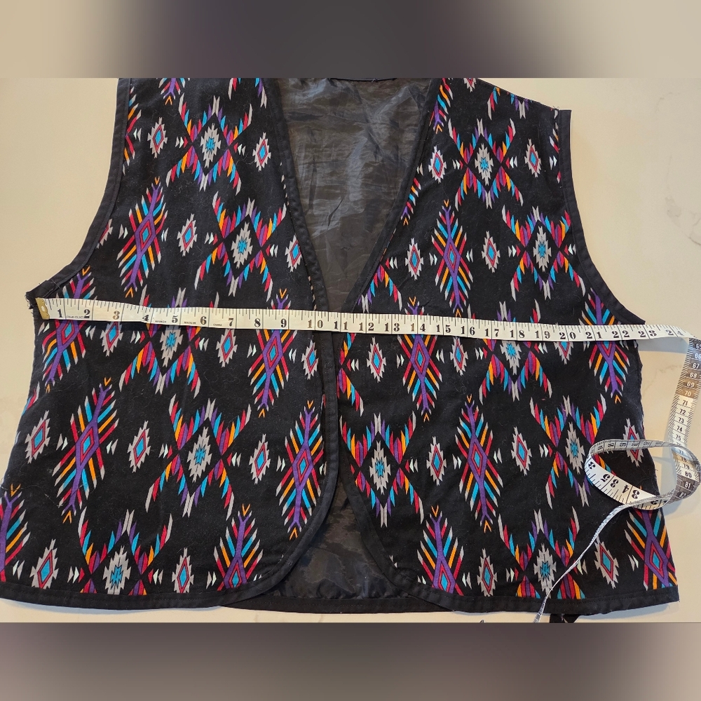 Handmade Aztec Geometric Pattern Vest - Picture 5 of 7
